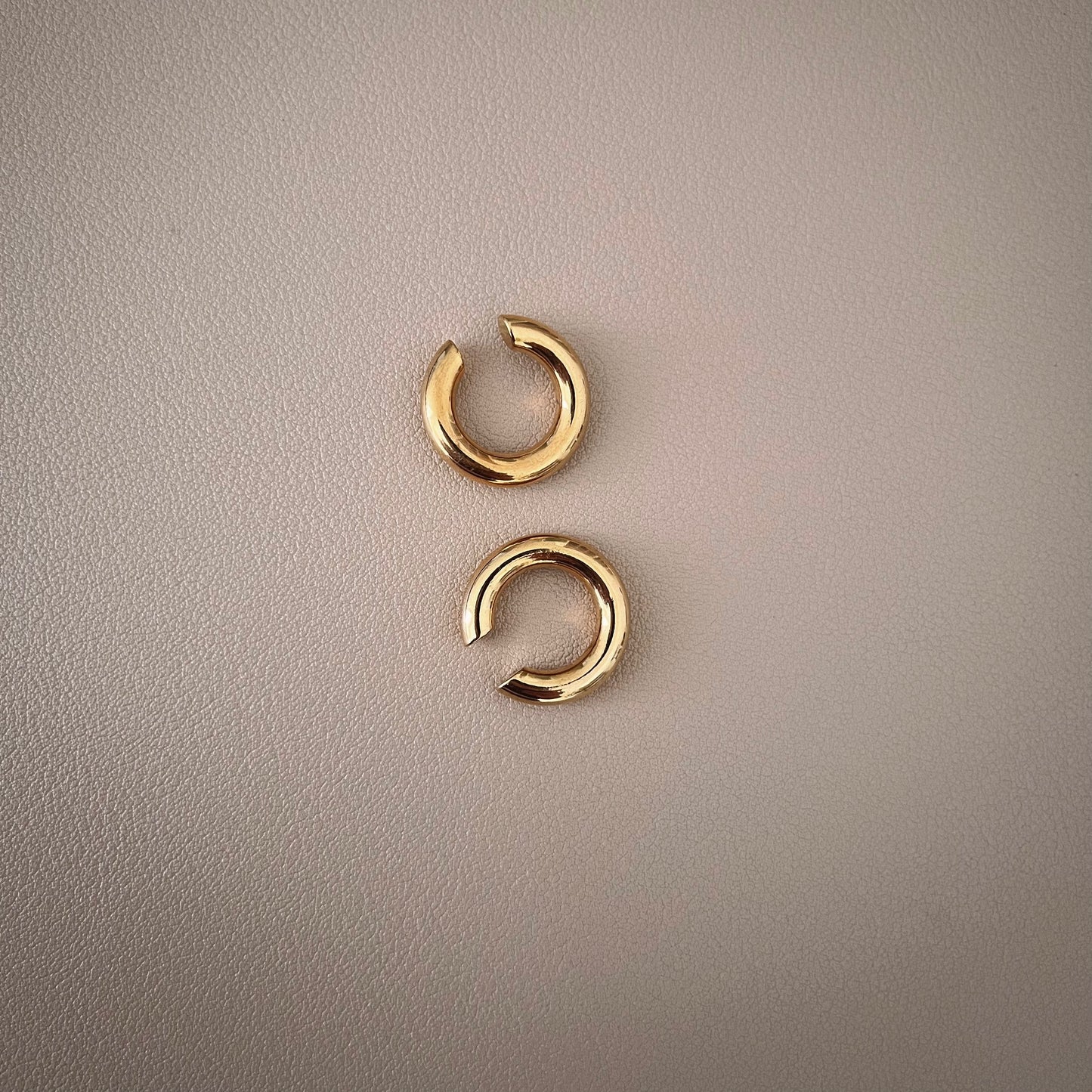 Lola ear cuff