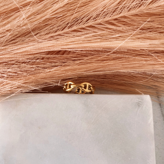 GGs golden ring