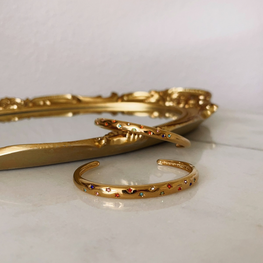 Sparkling bangle